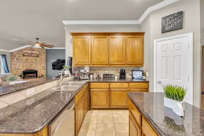 1068 Oak Creek Circle, Royse City, TX 75189 - Photo 16