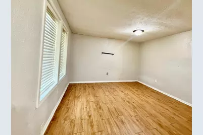 260 W Elm, Stephenville, TX 76401 - Photo 4