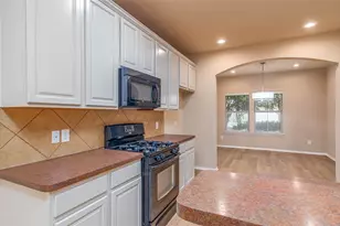 1405 Samantha Creek Dr, Little Elm, TX 75068 - Photo 4