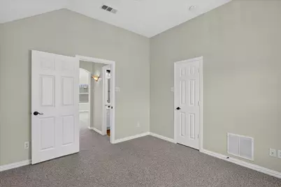 2644 Coral Cove Drive, Grand Prairie, TX 75054 - Photo 18
