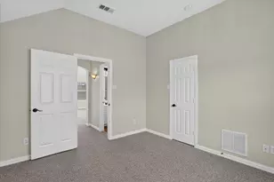 2644 Coral Cove Dr, Grand Prairie, TX 75054 - Photo 18