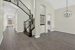 2644 Coral Cove Dr, Grand Prairie, TX 75054 - Photo 4