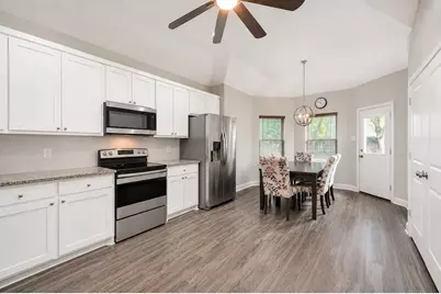 411 N Dwight Avenue, Dallas, TX 75211 - Photo 4