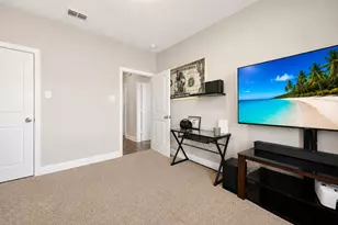 411 N Dwight Ave, Dallas, TX 75211 - Photo 16