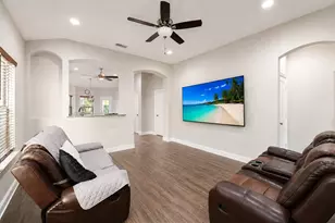 411 N Dwight Ave, Dallas, TX 75211 - Photo 8