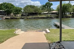 3804 Sandy Beach Dr, Granbury, TX 76049 - Photo 2
