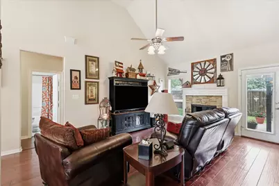523 Clancy Lane, Lake Dallas, TX 75065 - Photo 8