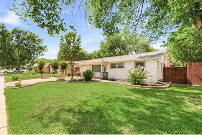 2417 Muret Street, Irving, TX 75062 - Photo 2