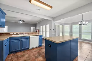 2110 Timber Cove Ct, Weatherford, TX 76087 - Photo 14