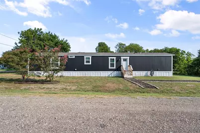 421 S Garitty Street, Frost, TX 76641 - Photo 2