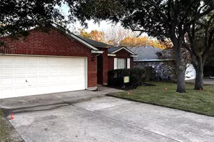 3913 Chimney Rock Dr, Denton, TX 76210 - Photo 2