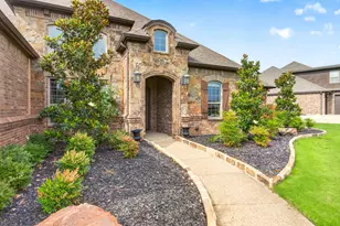 1201 Bluff Springs Dr, Fort Worth, TX 76052 - Photo 4