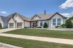 1348 Silent Springs Dr, Fort Worth, TX 76052 - Photo 2