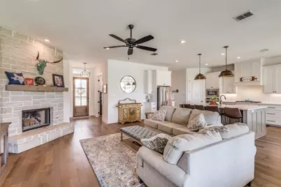 1348 Silent Springs Drive, Fort Worth, TX 76052 - Photo 4