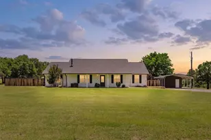 472 Chesnut Ln, Santo, TX 76472 - Photo 2