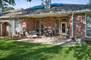 2701 Hidden Lake Dr, Grapevine, TX 76051 - Photo 24