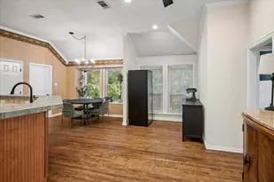2701 Hidden Lake Dr, Grapevine, TX 76051 - Photo 12