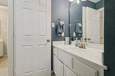 1604 McGreg Lane, Carrollton, TX 75010 - Photo 24