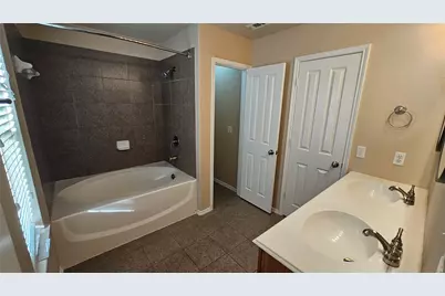 8304 Mossberg Drive, Arlington, TX 76002 - Photo 18