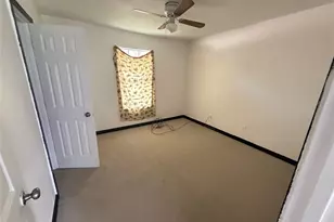 504 Morgan St, Cleburne, TX 76031 - Photo 8