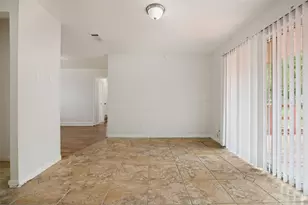 2524 Suffolk Ln, Lancaster, TX 75134 - Photo 8