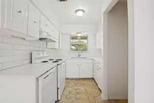 2524 Suffolk Ln, Lancaster, TX 75134 - Photo 12