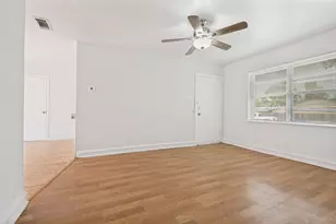 2524 Suffolk Ln, Lancaster, TX 75134 - Photo 4