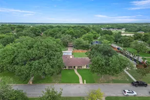 152 Stardust Ln, DeSoto, TX 75115 - Photo 38