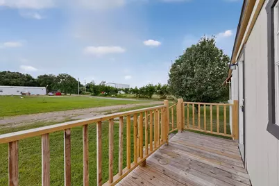 1661 E 2nd Street, Cleburne, TX 76031 - Photo 10