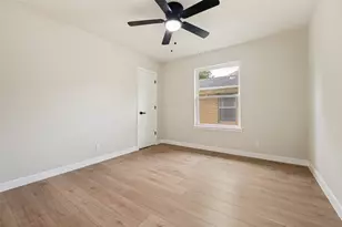 10509 Channel Dr, Dallas, TX 75229 - Photo 20