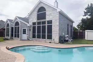 2420 Harpers Ferry Ct, Mesquite, TX 75181 - Photo 4
