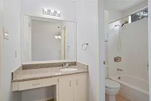 8100 Cambridge St, Houston, TX 77054 - Photo 12