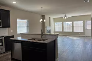 639 Comal Dr, Crandall, TX 75114 - Photo 4