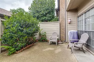 9910 Royal Ln, Dallas, TX 75231 - Photo 24