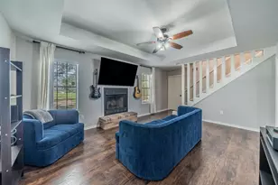 532 Rawls Cir, Irving, TX 75061 - Photo 2