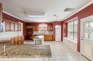 903 Summerbrook Dr, Euless, TX 76040 - Photo 6