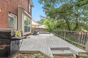 903 Summerbrook Dr, Euless, TX 76040 - Photo 28