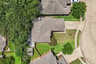903 Summerbrook Dr, Euless, TX 76040 - Photo 30