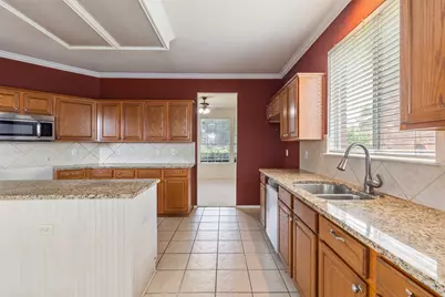 903 Summerbrook Drive, Euless, TX 76040 - Photo 10