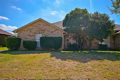 1104 Wimbledon Lane, Plano, TX 75075 - Photo 2