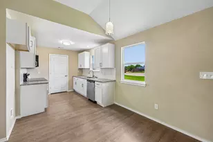 433 Whitney Ct, Rio Vista, TX 76093 - Photo 14