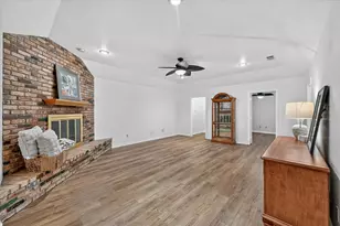3800 Snow Creek Dr, Fort Worth, TX 76008 - Photo 4