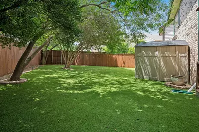 301 Stoneledge Drive, Irving, TX 75063 - Photo 22