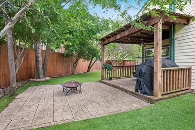 301 Stoneledge Drive, Irving, TX 75063 - Photo 20