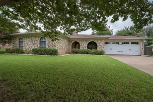 8704 Irongate Dr, North Richland Hills, TX 76182 - Photo 2
