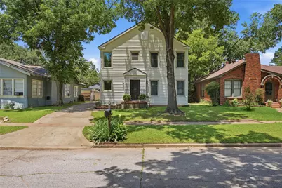 1325 W Main Street, Denison, TX 75020 - Photo 1