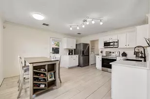 2633 Harbor Lights Dr, Little Elm, TX 75068 - Photo 4