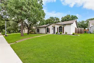 1137 Kingston Dr, Lewisville, TX 75067 - Photo 2
