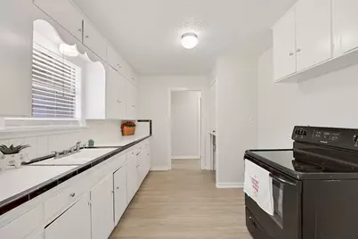 203 E 7th Street, Kaufman, TX 75142 - Photo 8