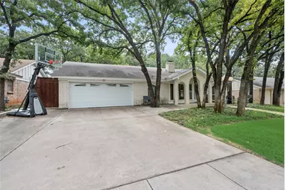 412 Twin Creek Drive, Hurst, TX 76053 - Photo 2